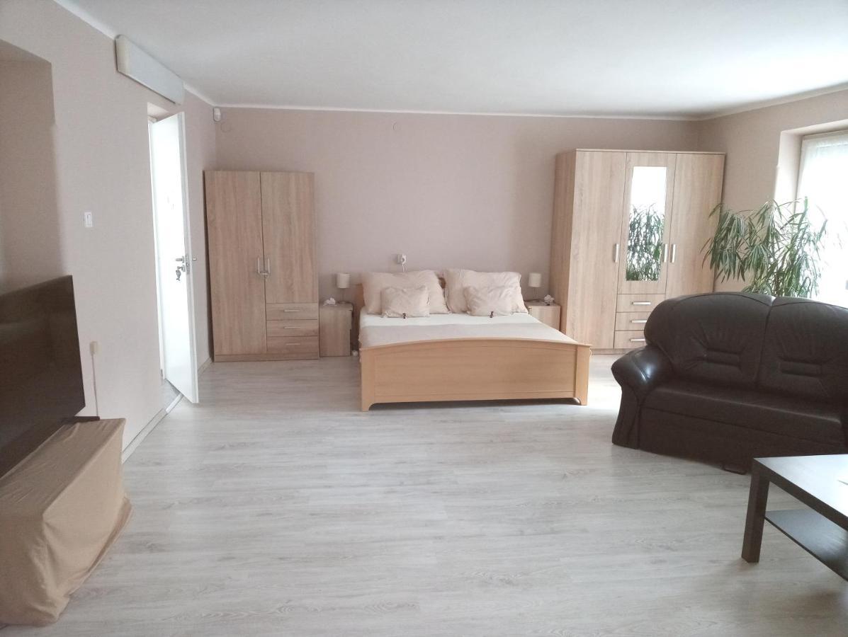 פץ' Stardust Apartman מראה חיצוני תמונה