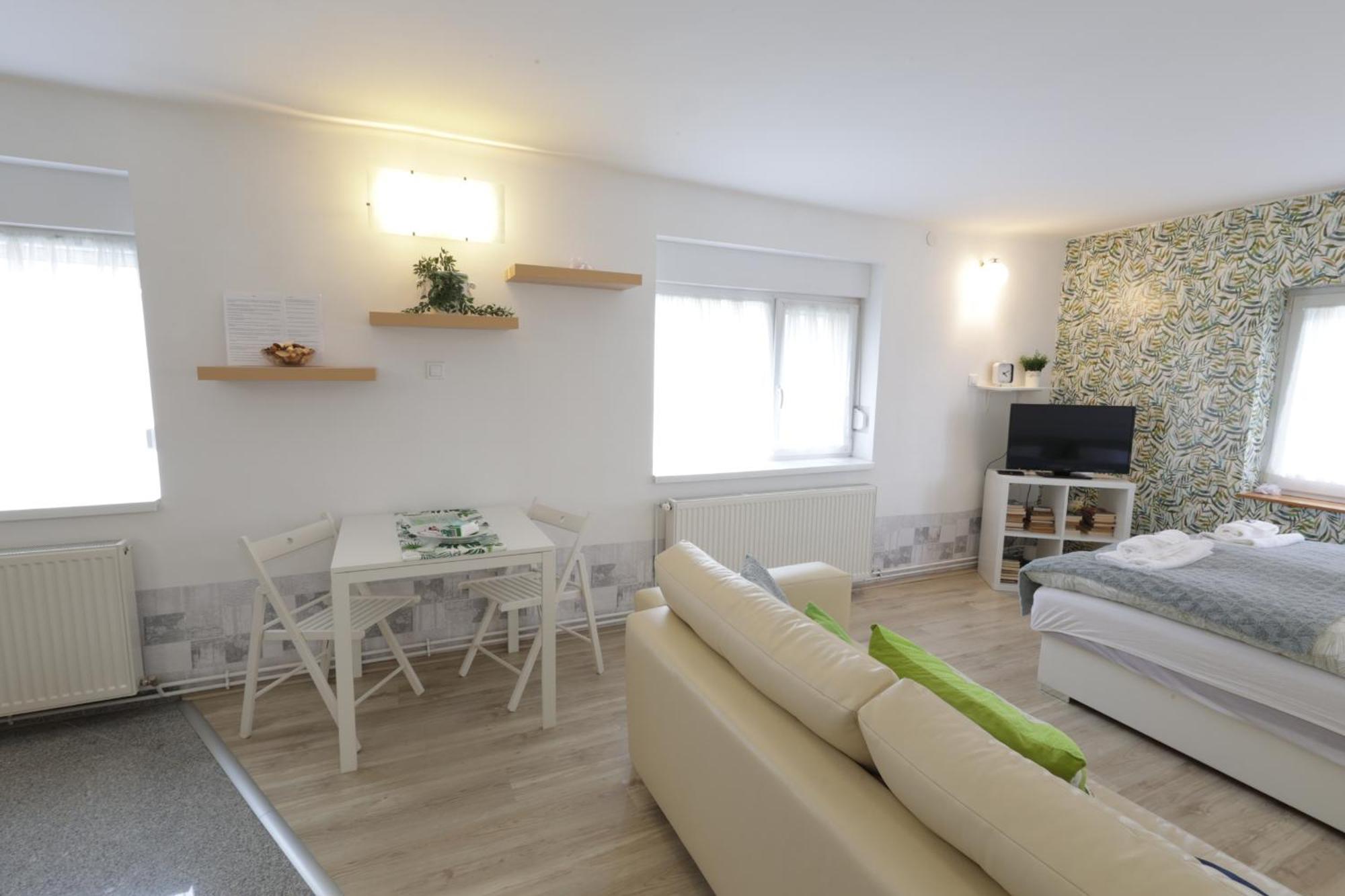 פץ' Stardust Apartman מראה חיצוני תמונה